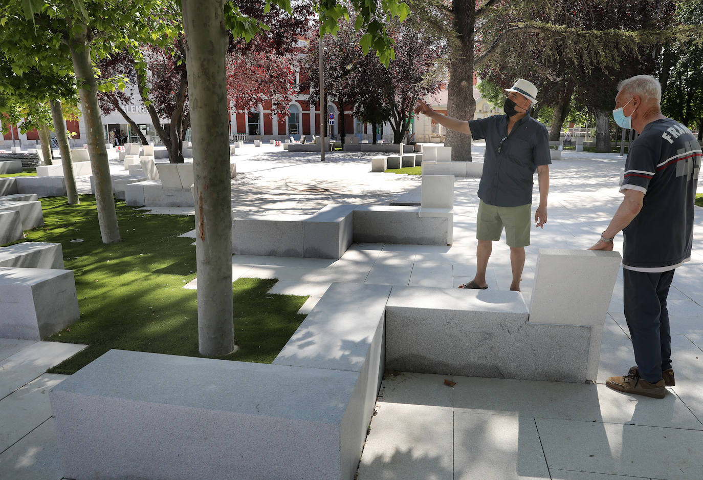 Fotos: Los Jardinillos lucen una imagen renovada al llegar a Palencia