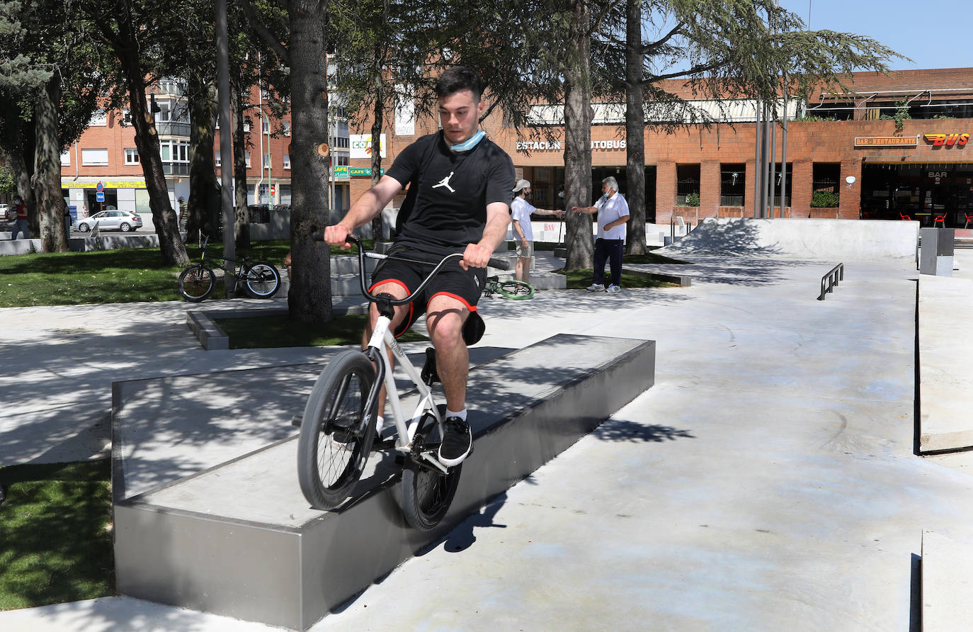 Fotos: Los Jardinillos lucen una imagen renovada al llegar a Palencia