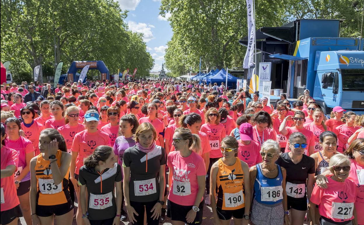 Inicio de la II Marcha y Carrera de las Mujeres en 2019, con Andrea Román (190), la ganadora.