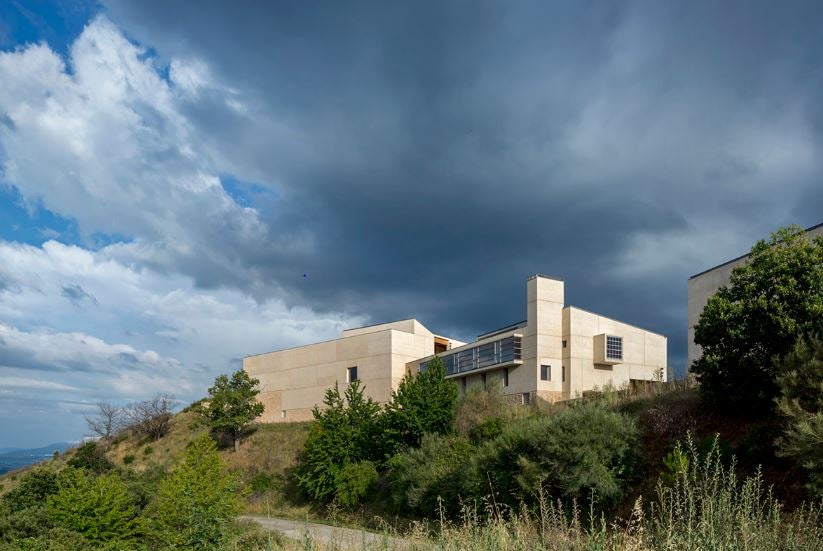 Bodega Descendientes J. Palacios, en Corullón, El Bierzo (León). Obra de Rafael Moneo.