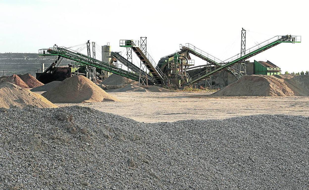 Explotación de áridos El Eruelo, en el polígono de Torquemada. 