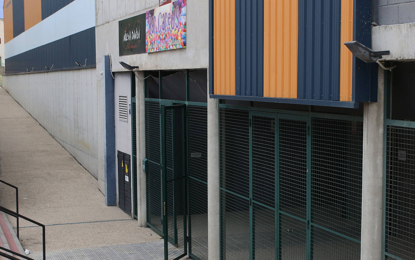 Desperfectos en el polideportivo de Palazuelos de Eresma. 