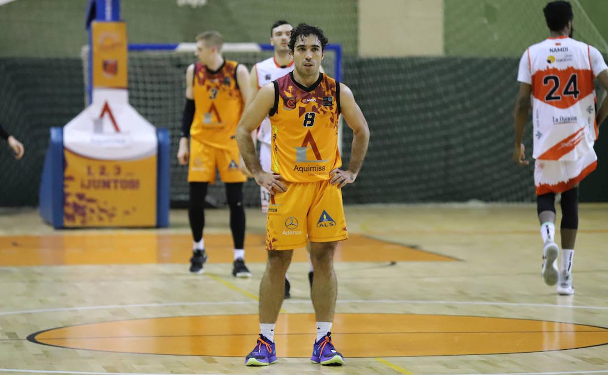 El base salmantino Arturo Cruz anuncia su retirada del baloncesto