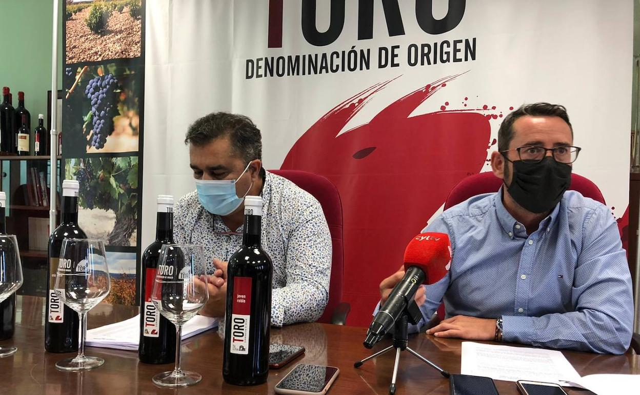 Carlos Gallego y Santiago Castro fueron los encargados de anunciar la calificación de la añada. 