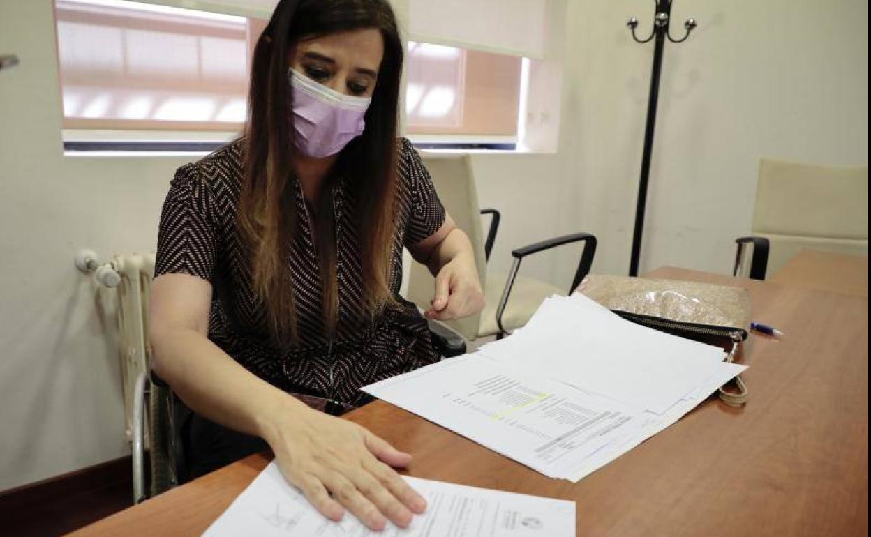 La presidenta de la Asociación de Hostelería de Valladolid, María José Hernández, este viernes por la mañana en rueda de prensa. 