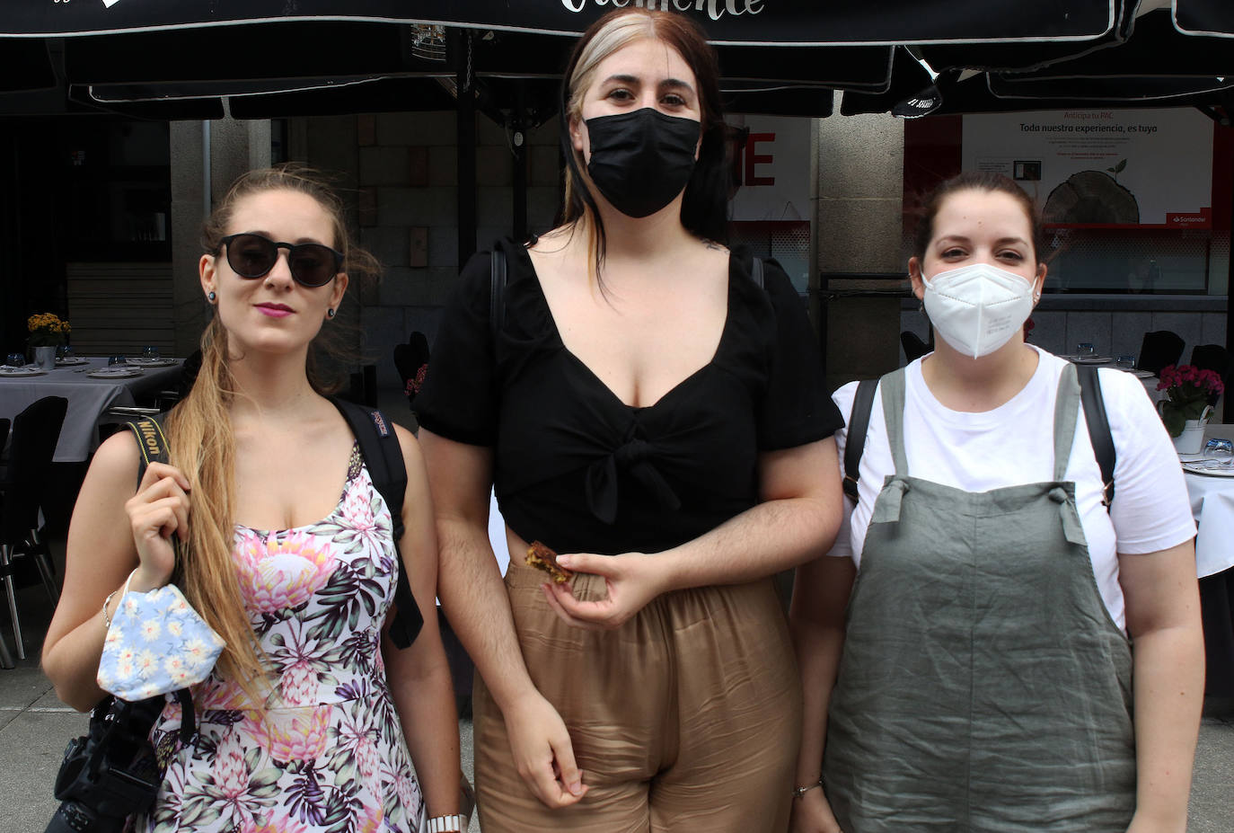 Primer día sin el uso de la mascarilla en exteriores por las calles de Segovia 