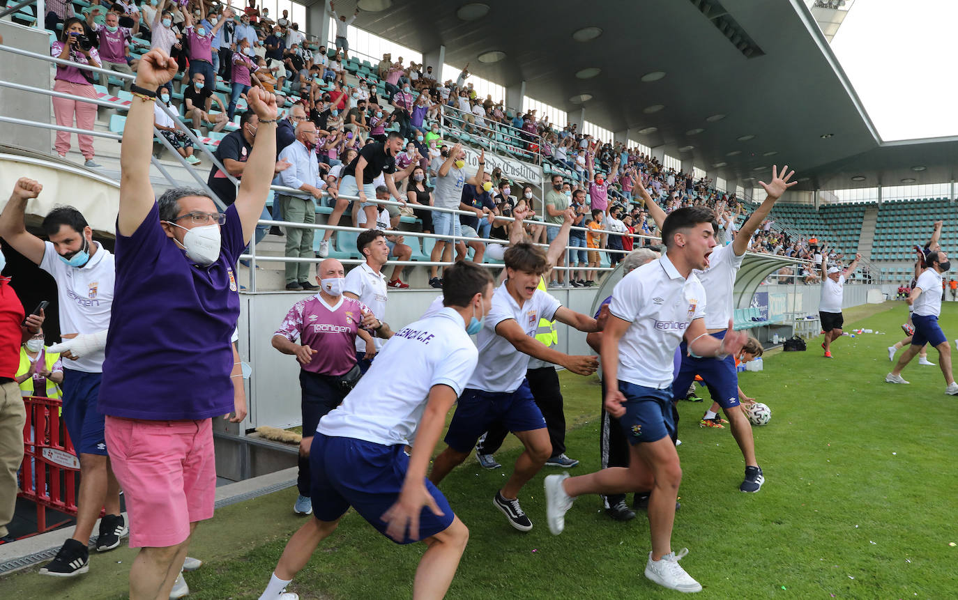 Los jugadores de Pechu doblegan a su rival y son nuevo equipo de Tercera RFEF.