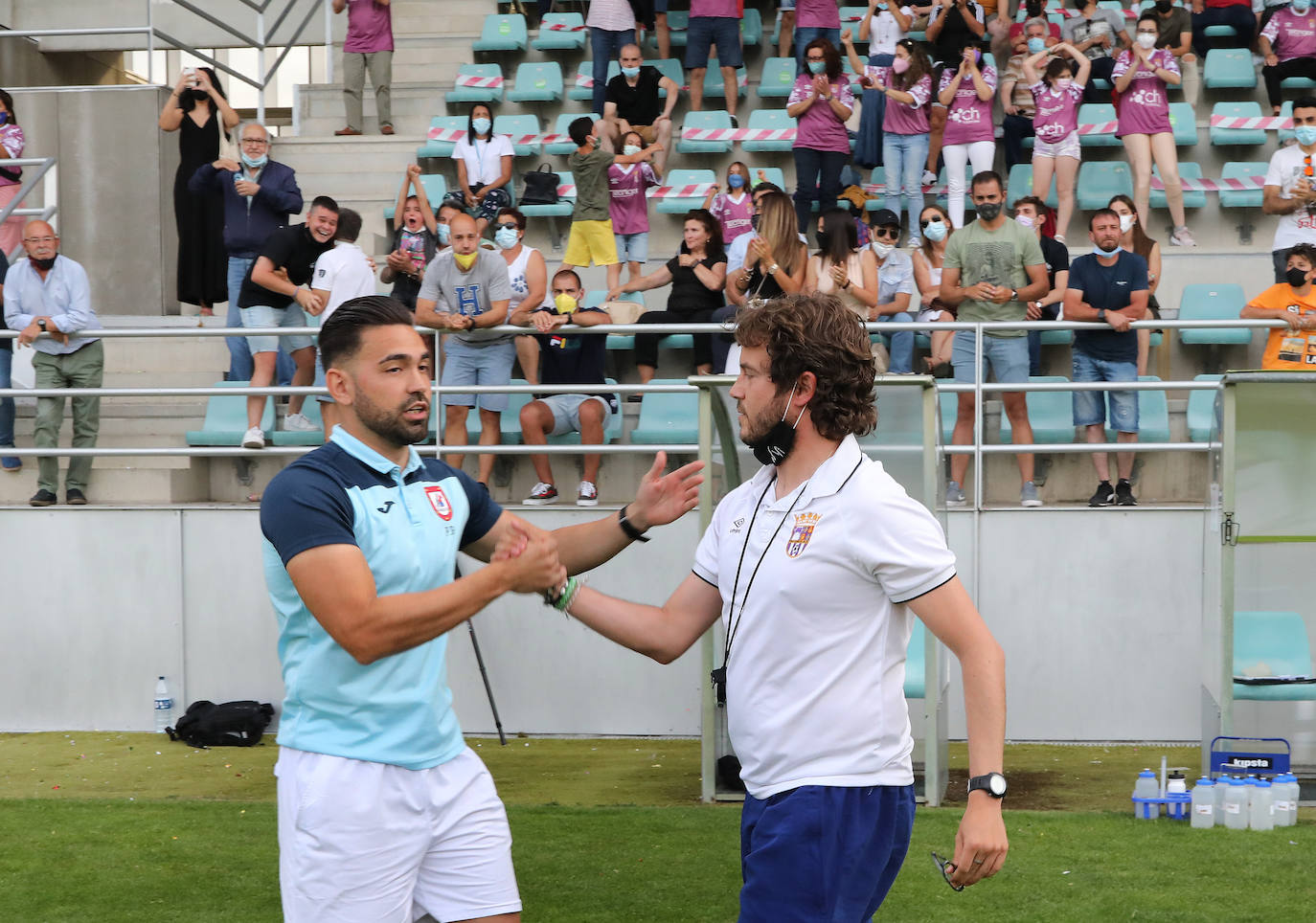 Los jugadores de Pechu doblegan a su rival y son nuevo equipo de Tercera RFEF.