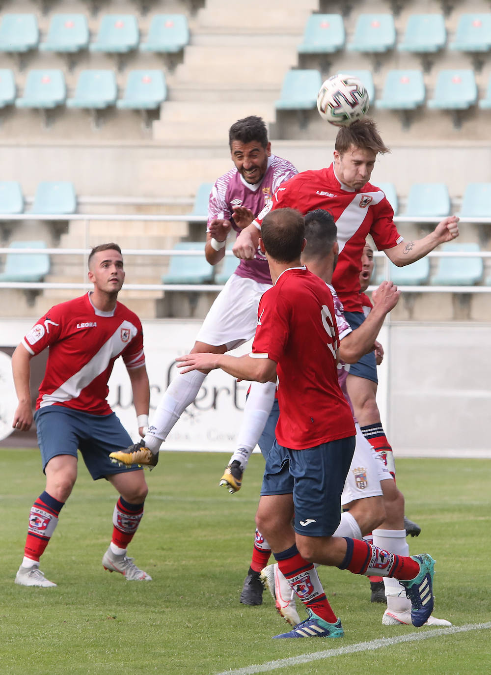 Los jugadores de Pechu doblegan a su rival y son nuevo equipo de Tercera RFEF.