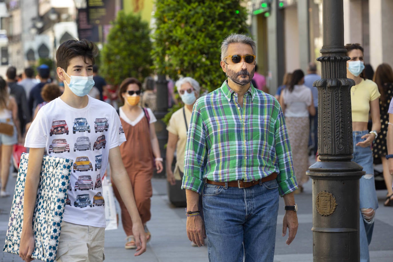 Valladolid, en el primer día en el que el uso de la mascarilla no es obligatorio en espacios abiertos.