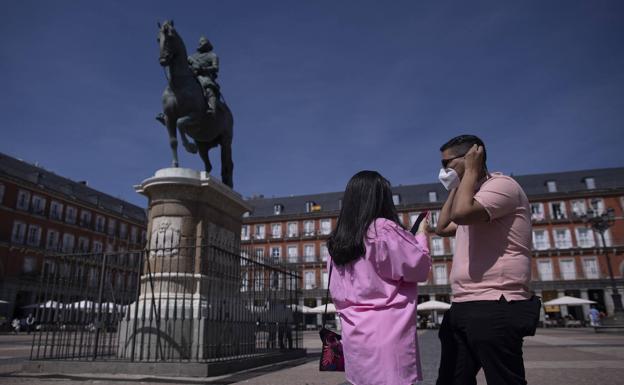 Sin mascarilla en exteriores: ¿por ahora o para siempre?