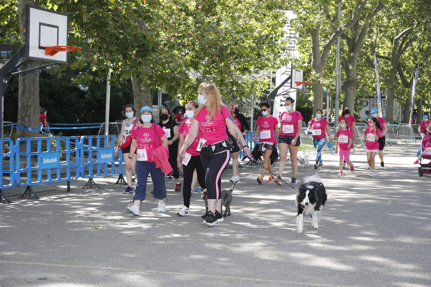 Fotos: IV Marcha y Carrera de las Mujeres en Valladolid (4/5)