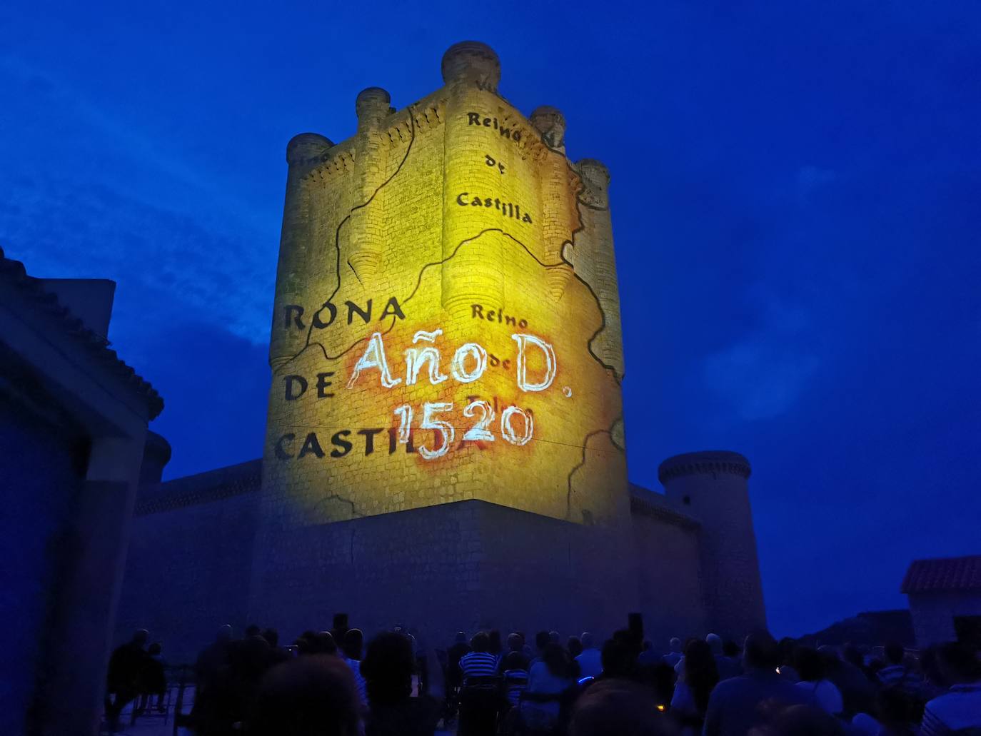 Fotos: Un videomapping recuerda en Torrelobatón la victoria de los comuneros en la localidad en 1521