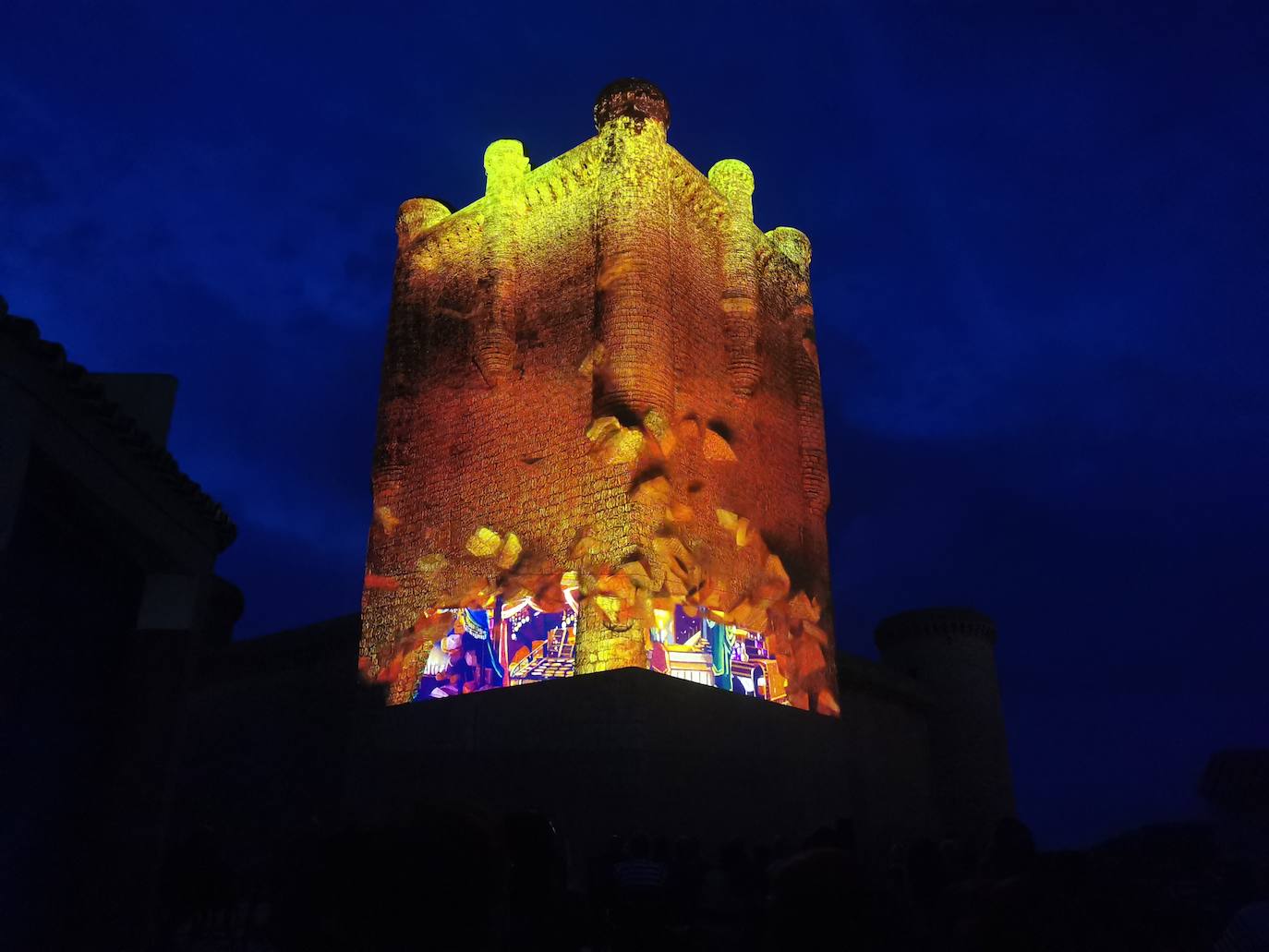 Fotos: Un videomapping recuerda en Torrelobatón la victoria de los comuneros en la localidad en 1521