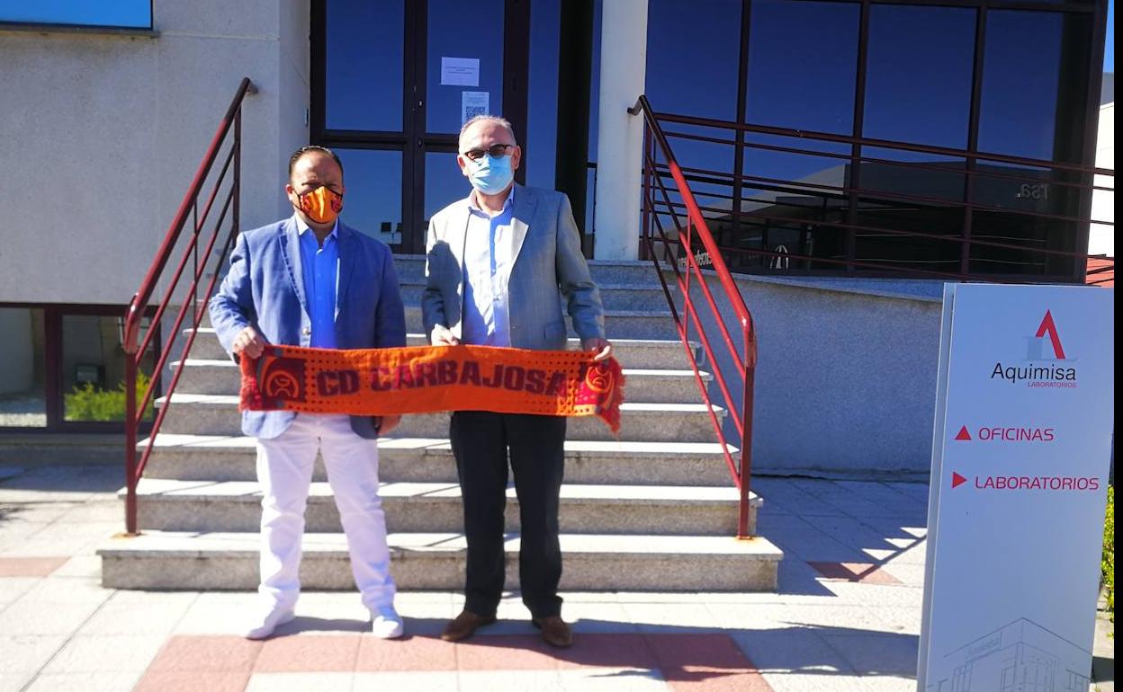 Francisco ALba, del CD Carbajosa y Jesús García, director de Aquimisa.