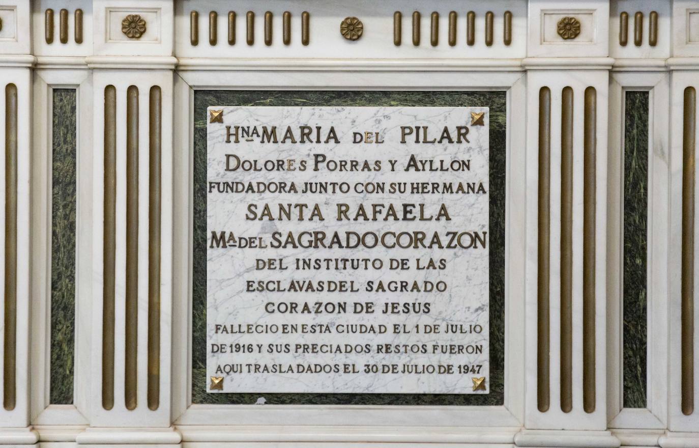 Imagen secundaria 2 - Interior de la iglesia de las Esclavas del Sagrado Corazón. 