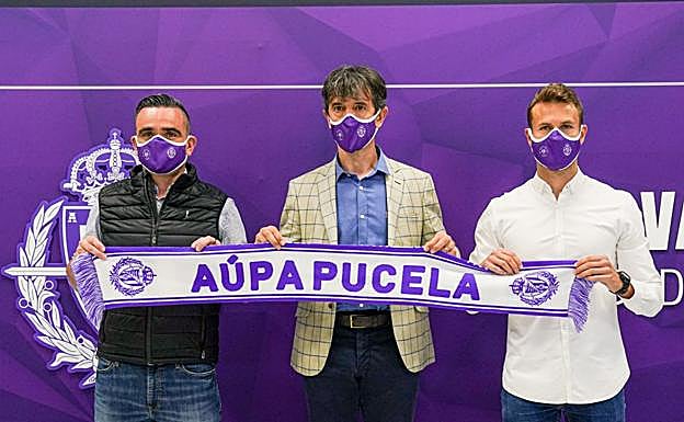 Pacheta, flanqueado por Monzón y Trigueros, en Zorrilla