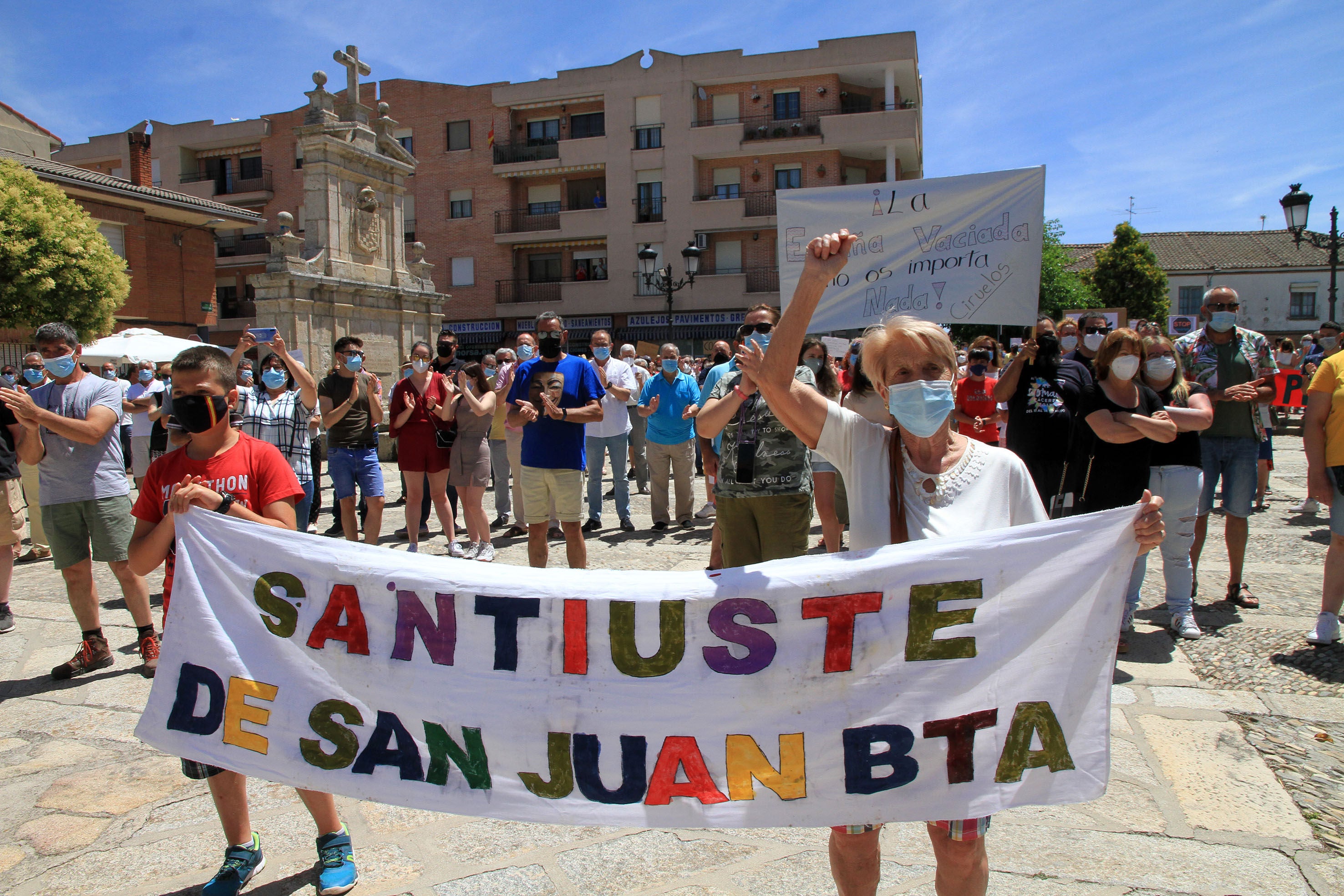 Momento de la manifestación celebrada en Nava de la Asunción.