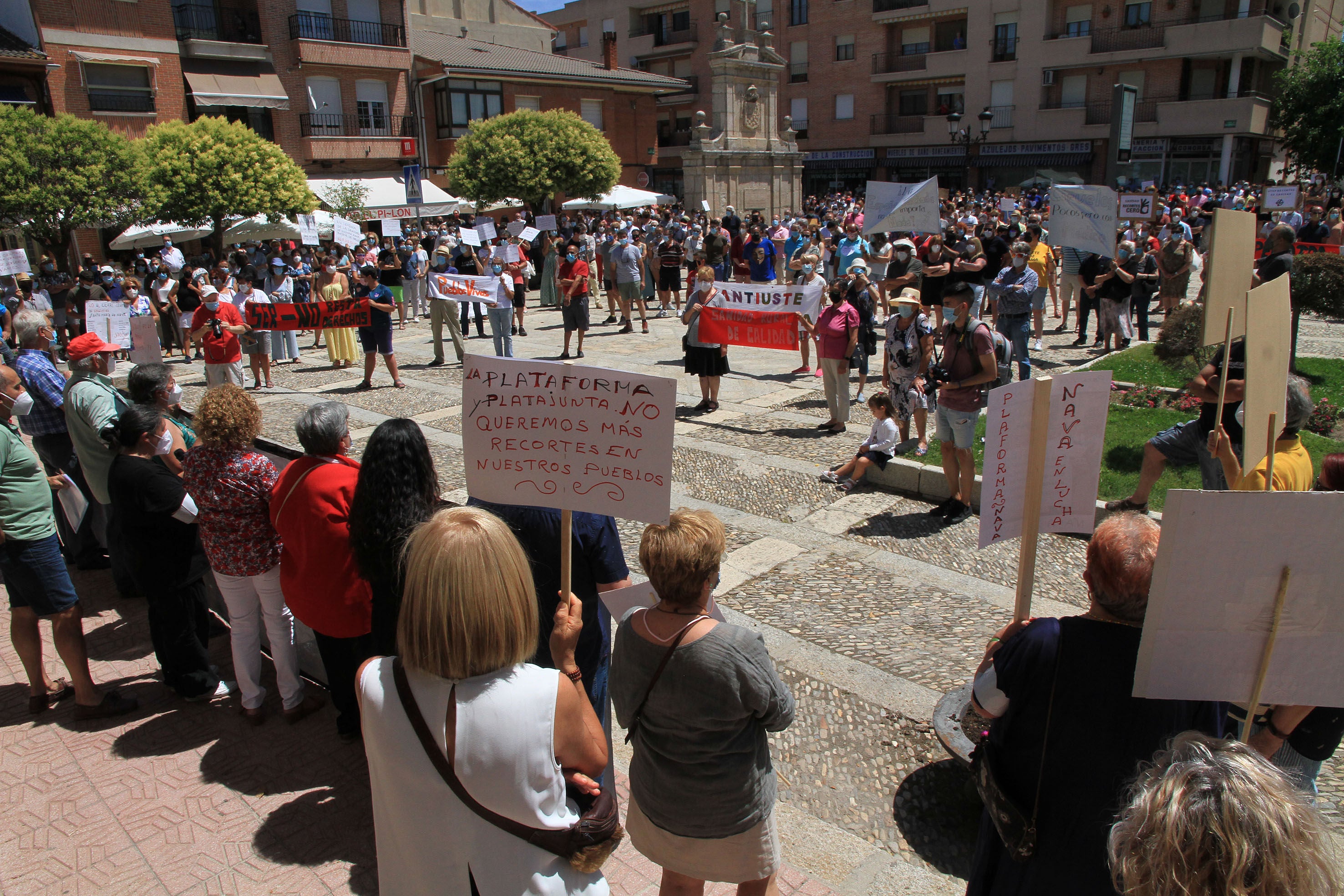 Momento de la manifestación celebrada en Nava de la Asunción.