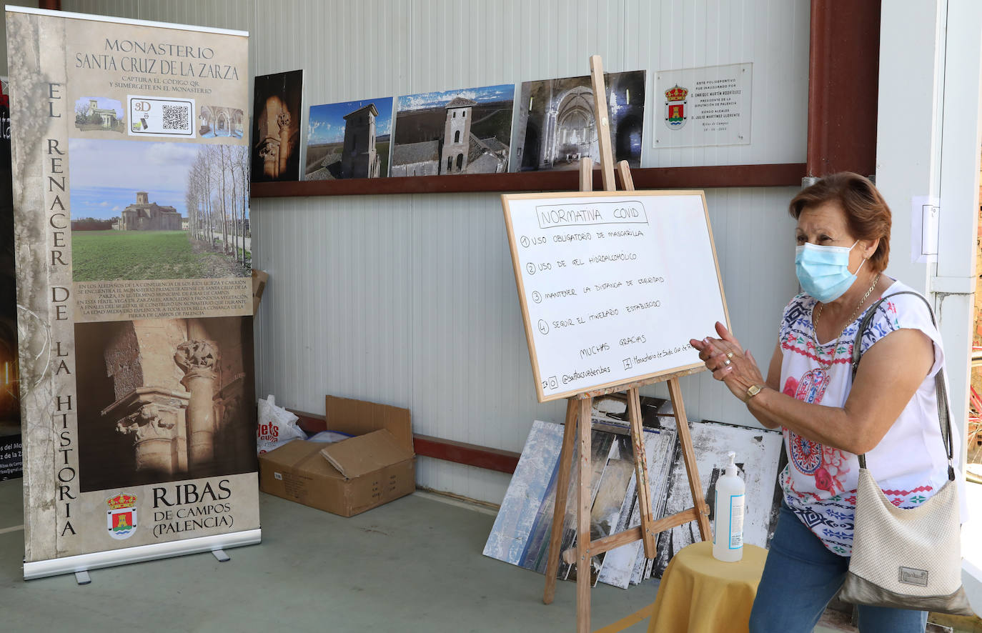 El polideportivo acogió este domingo la actividad de la Asociación Amigos del Monasterio de Santa Cruz de la Zarza