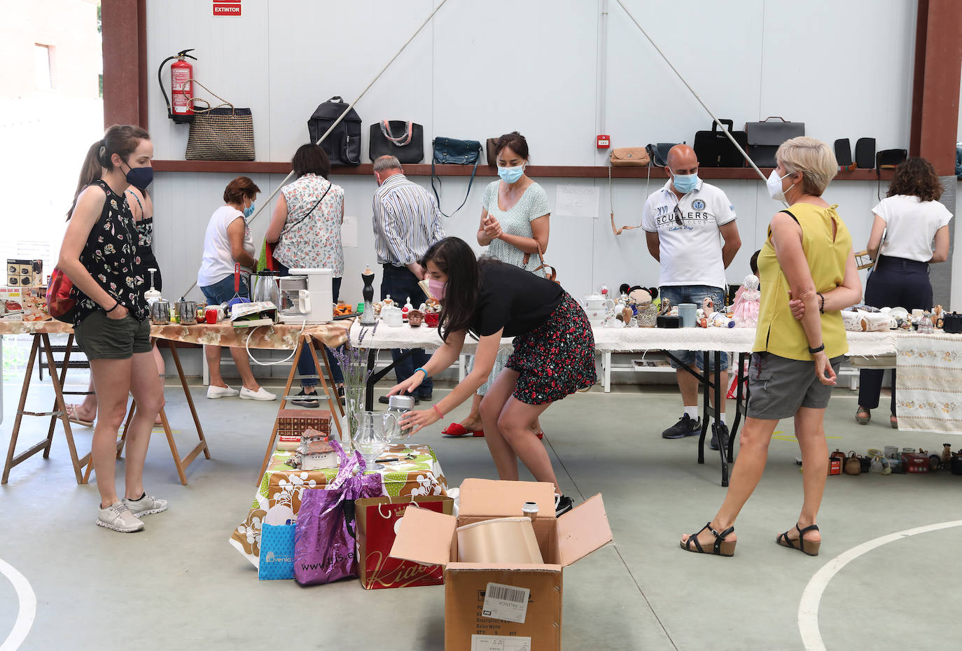 El polideportivo acogió este domingo la actividad de la Asociación Amigos del Monasterio de Santa Cruz de la Zarza