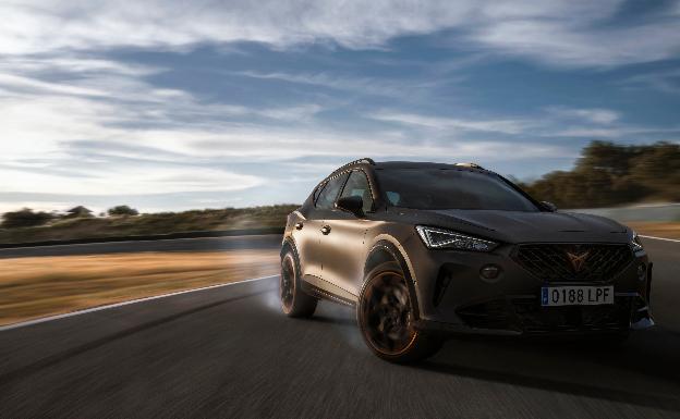 Nos subimos al 'made in Spain' más cañero, el Cupra Formentor VZ5