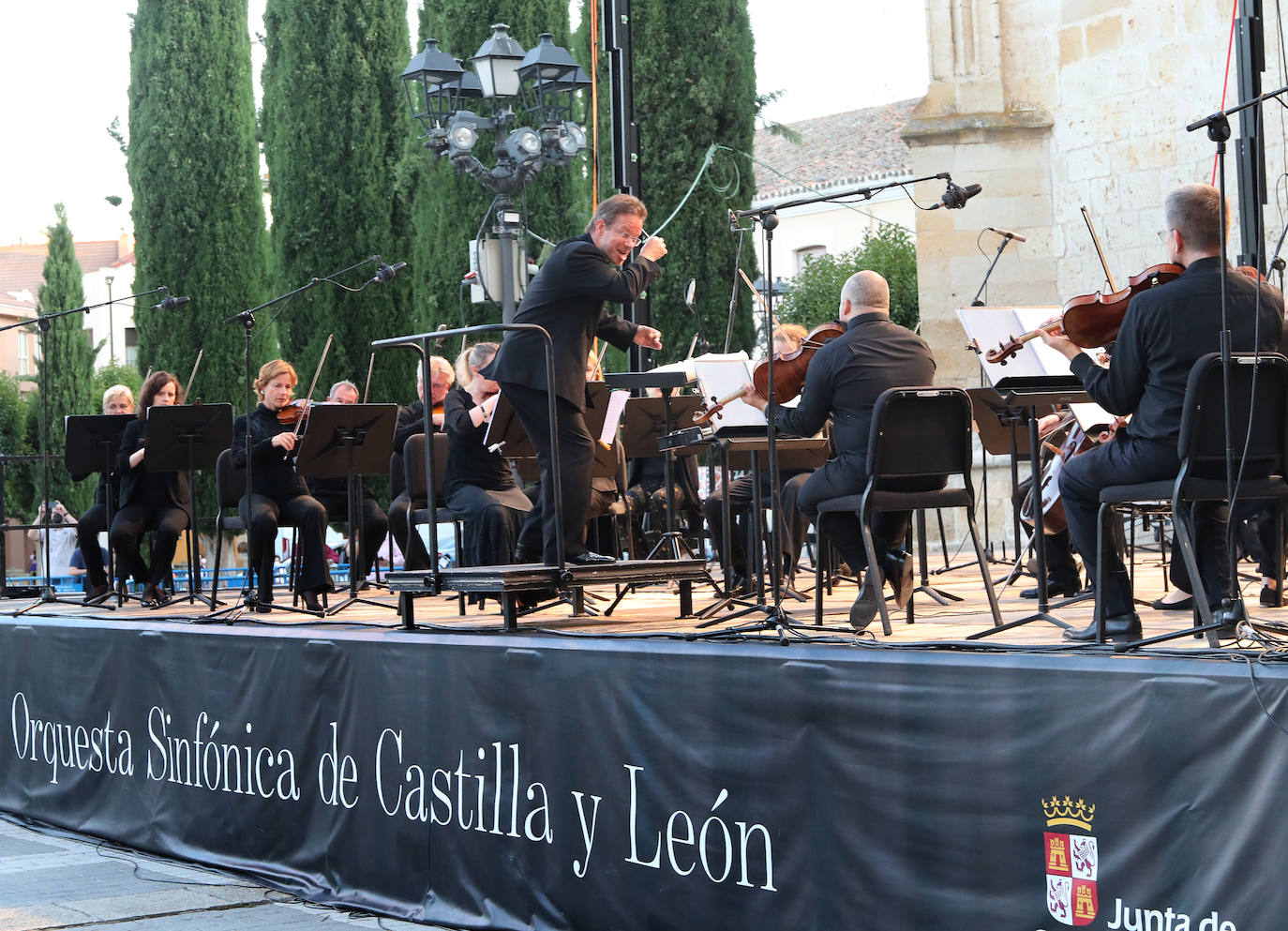 Fotos: La OSCyL felicita a la Catedral de Palencia en su séptimo centenario