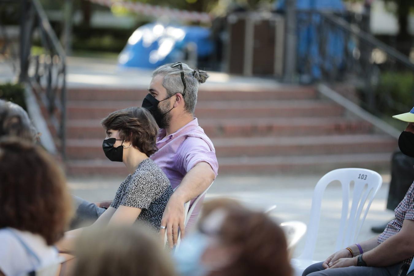 The Legend (Born to fail) en la plaza del Poniente de El Gran Dimitri