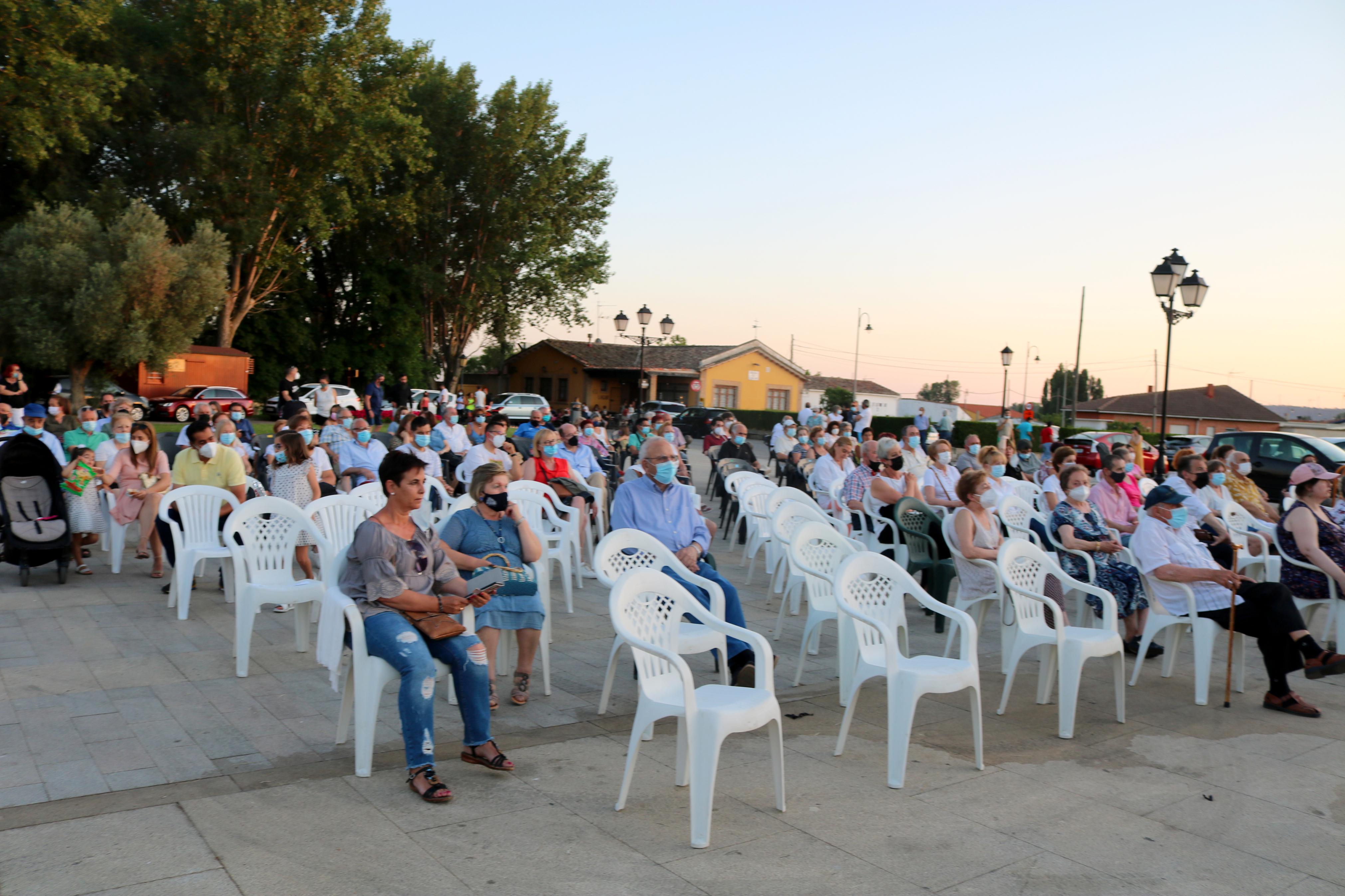 Baños de Cerrato disfruta de su Tercera Noche de las Velas
