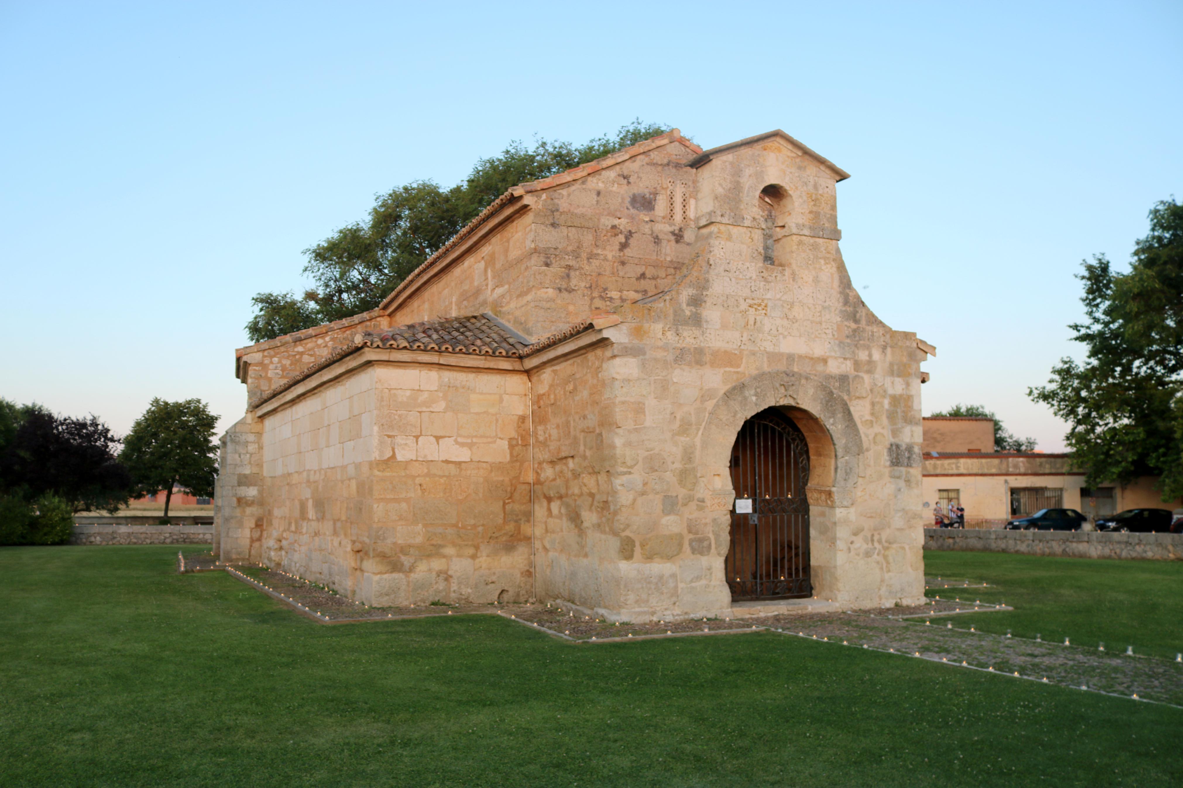 Baños de Cerrato disfruta de su Tercera Noche de las Velas