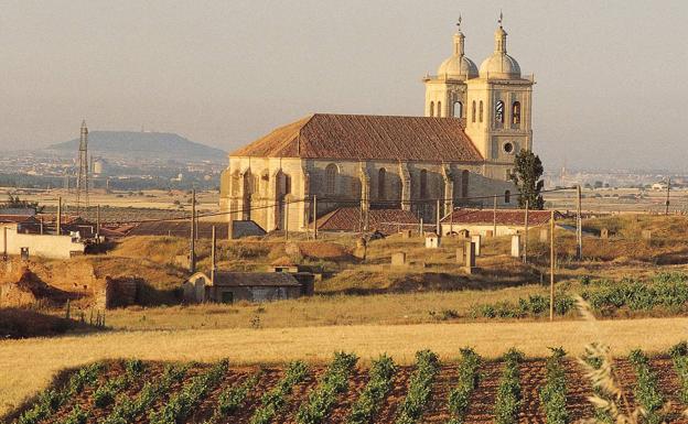 Iglesia de Santiago Apóstol, conocida en España como la Catedral del Vino.