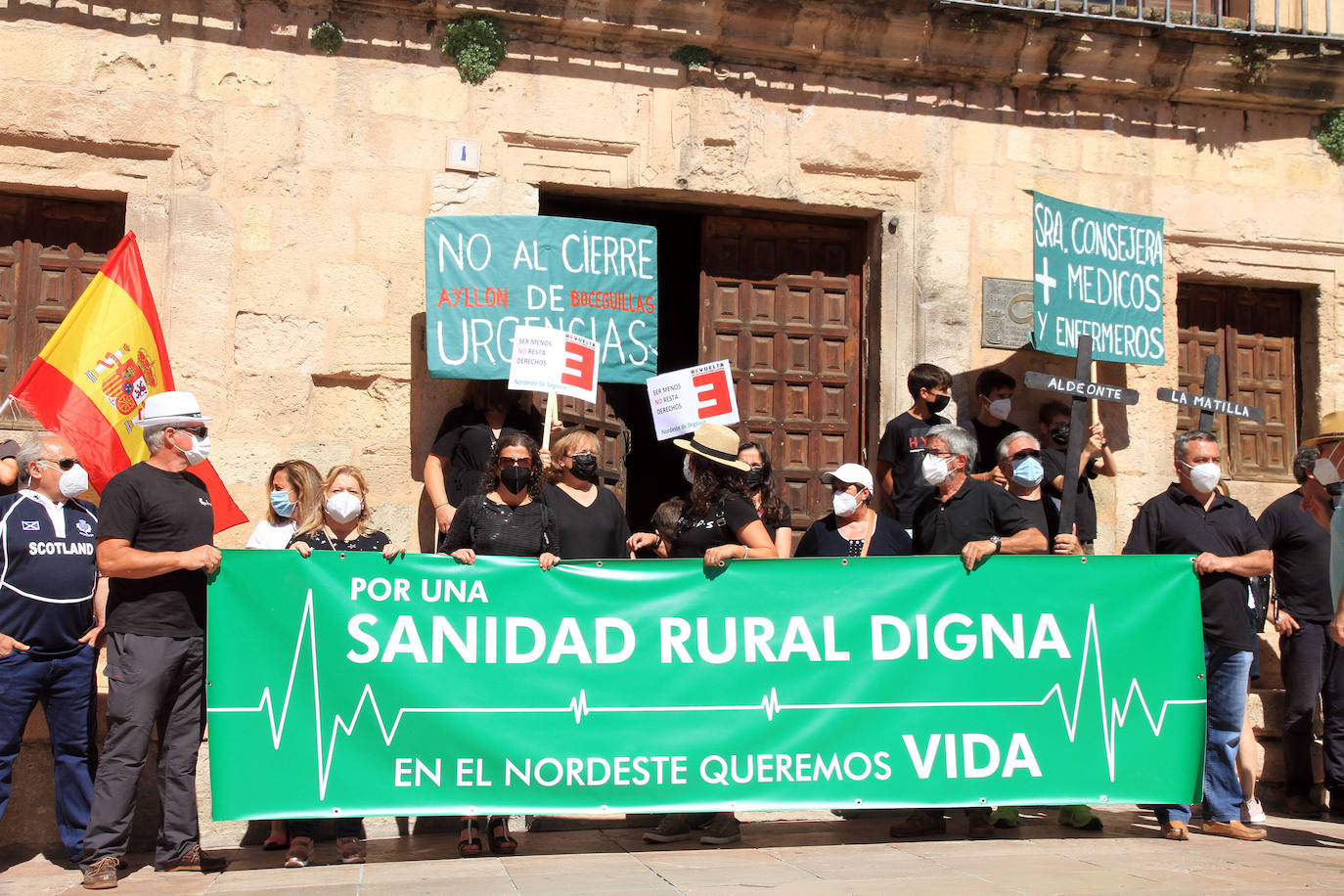 Manifestación este sábado en Sepúlveda en contra de los recortes sanitarios.