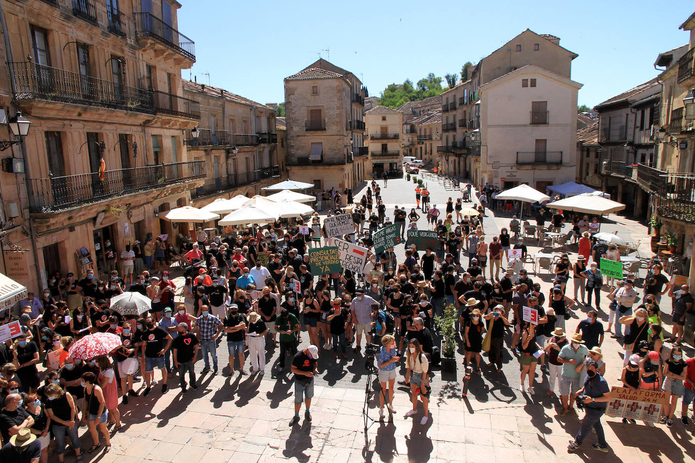 Manifestación este sábado en Sepúlveda en contra de los recortes sanitarios.