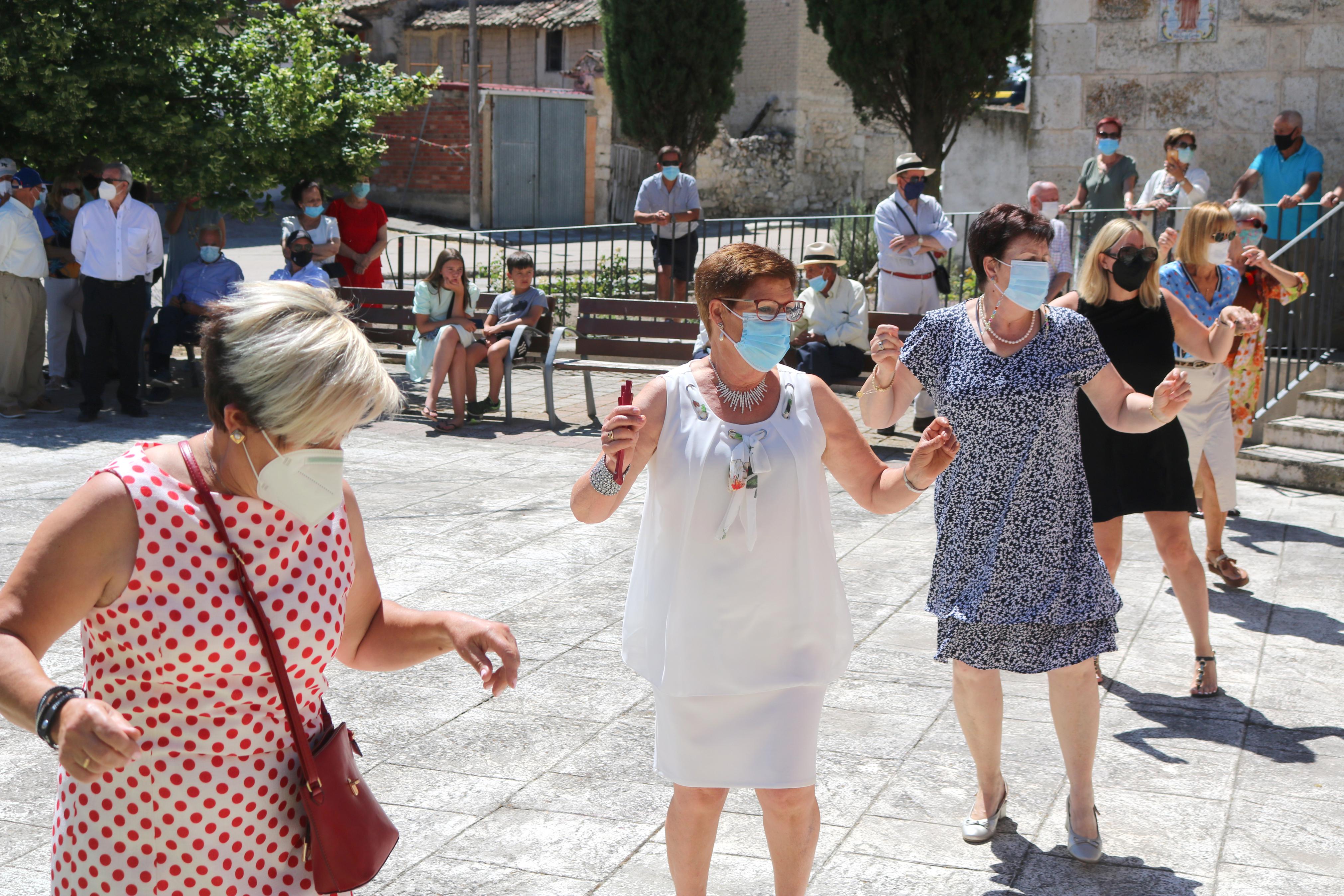 Los ceviqueños danzaron en honor a la Virgen del Carmen