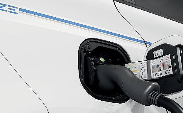 España necesita 328.000 puntos de recarga para cumplir con los objetivos de emisiones en 2030