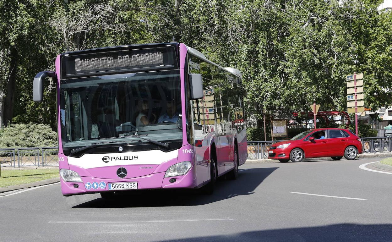 Un autobús urbano de Palencia.