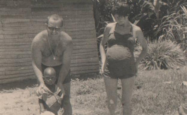 Miguel y Sofía (embarazada), en Guinea Ecuatorial. 