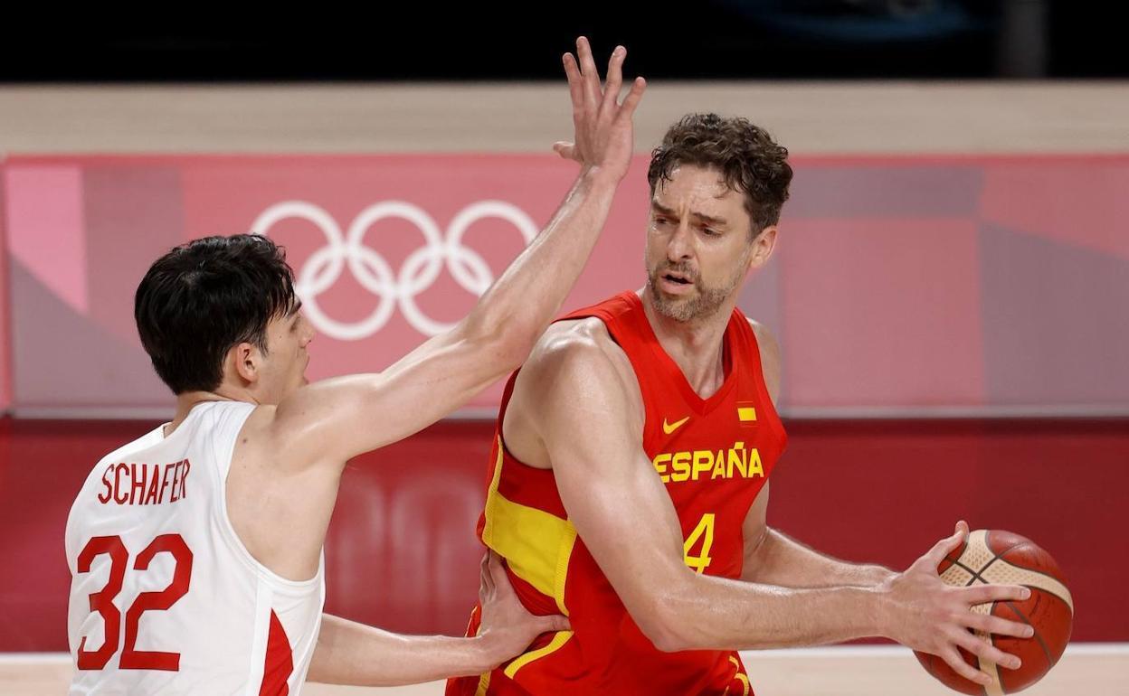 Pau Gasol, en el primer partido de los Juegos contra el anfitrión Japón. 