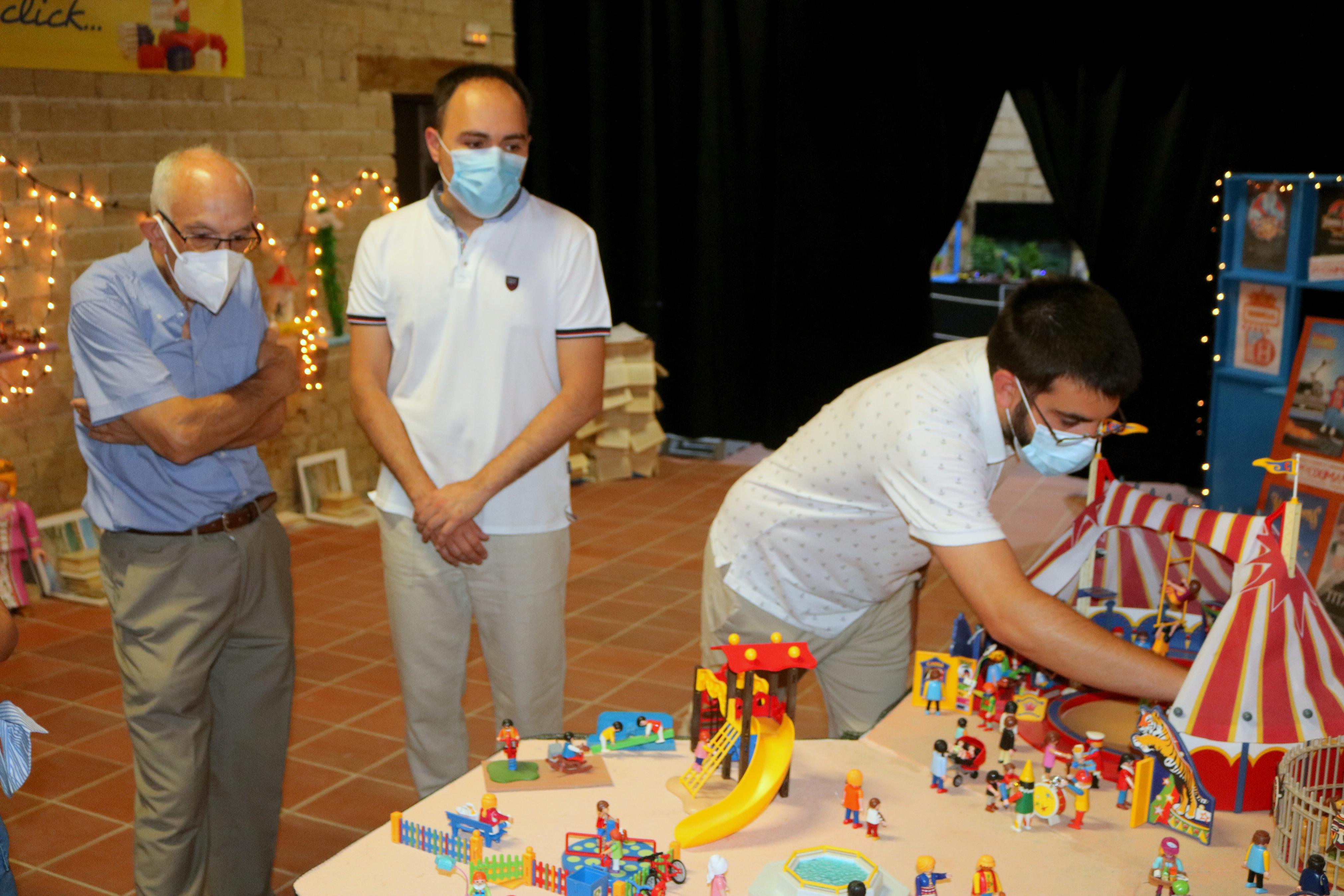 La exposición organizada por la Asociación 'Villaclick' puede visitarse en el Palacio de la Reina del Monasterio de Santa Clara de Calabazanos