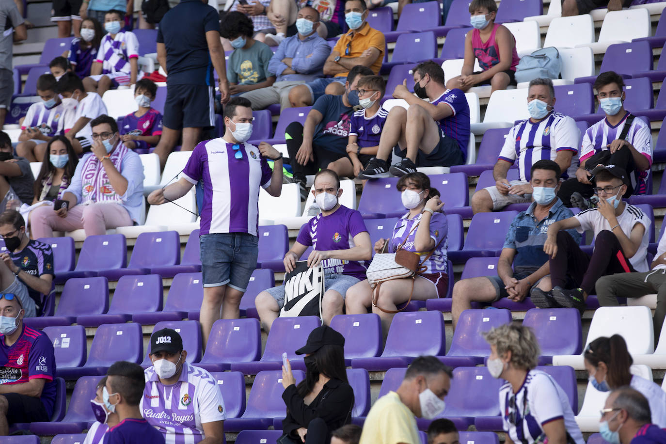 Los aficionados regresan al José Zorrilla después de más de un año.