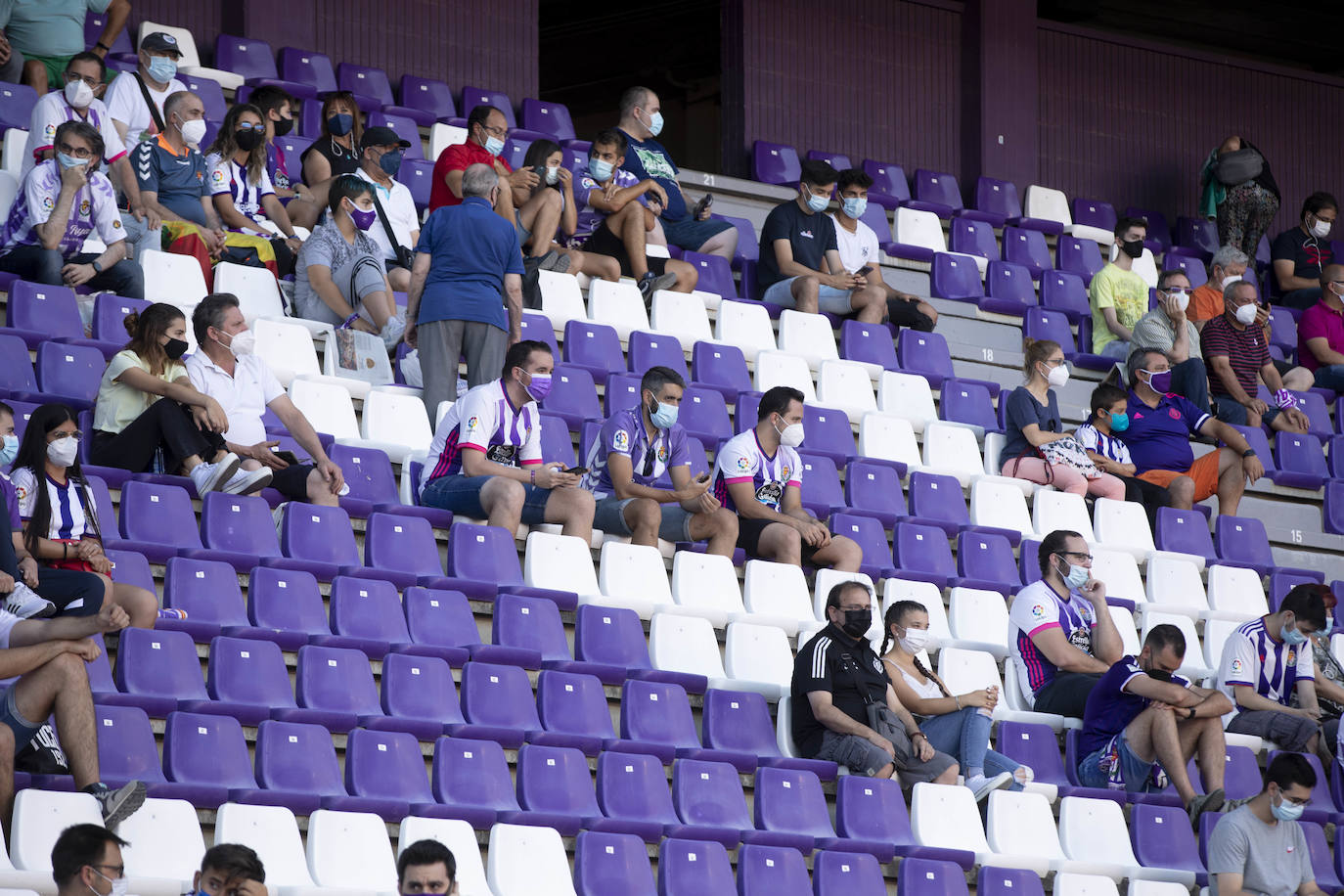 Los aficionados regresan al José Zorrilla después de más de un año.