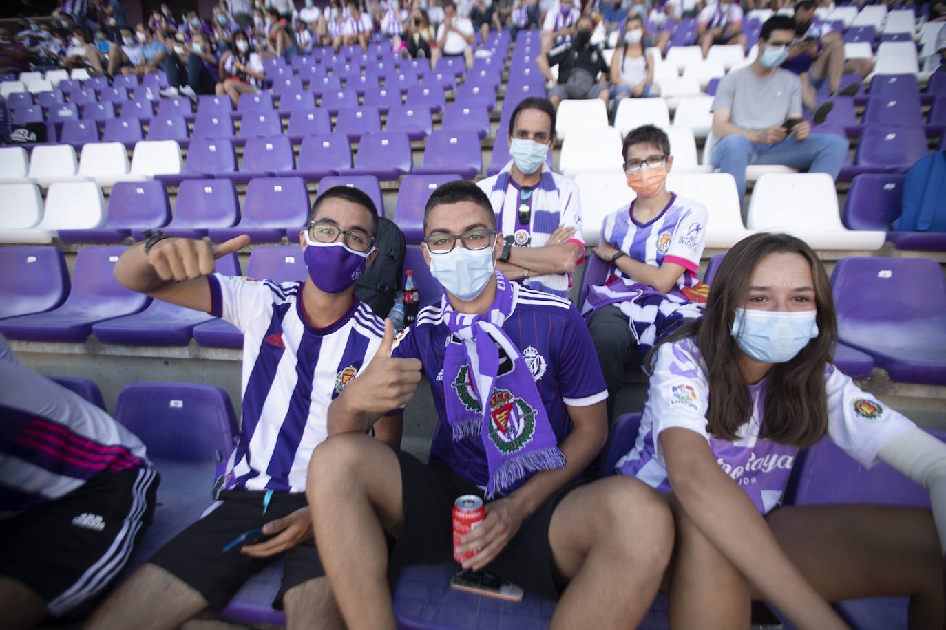 Los aficionados regresan al José Zorrilla después de más de un año.