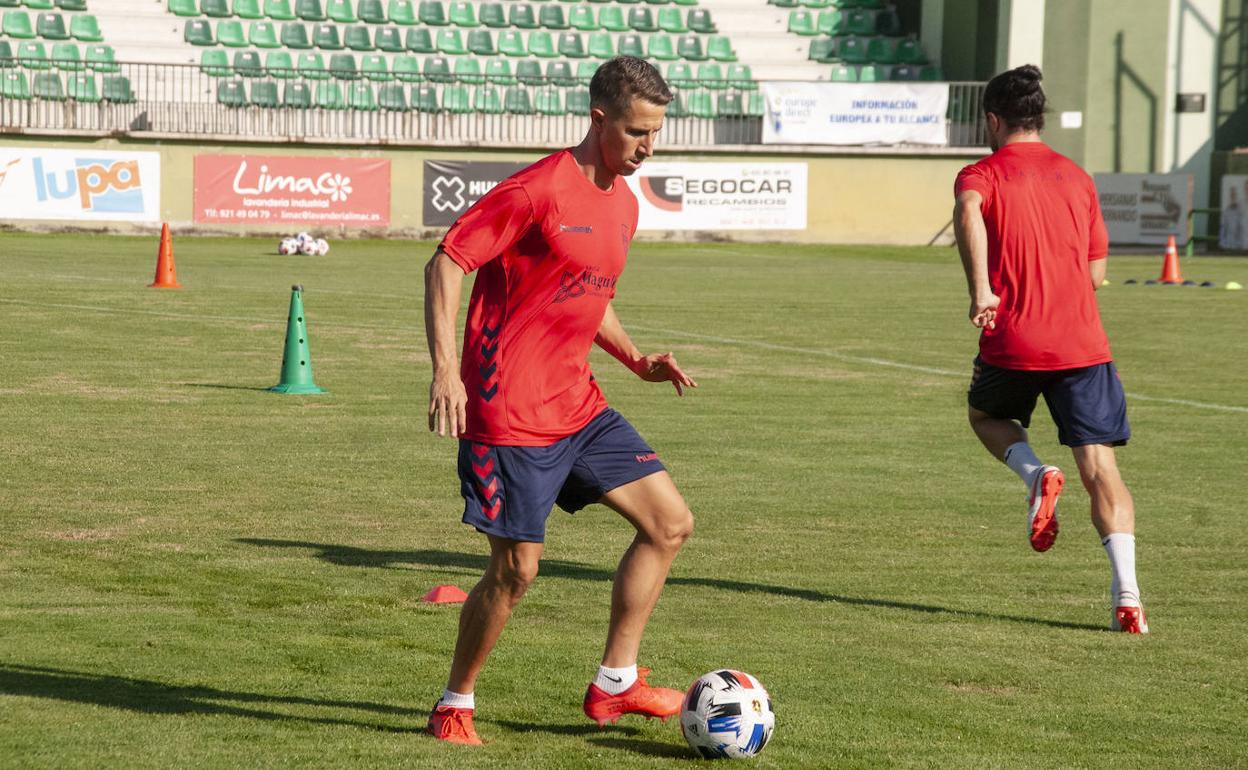 Alexander Szymanowski, durante su único entrenamiento con la Segoviana. 