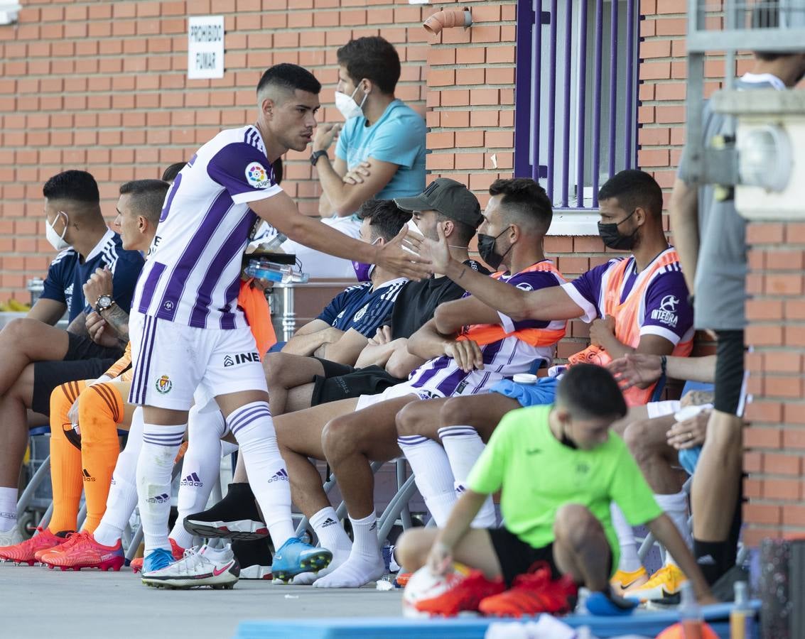 Fotos: El Real Valladolid se lleva el Trofeo de Zaratán en los penaltis (2-2)