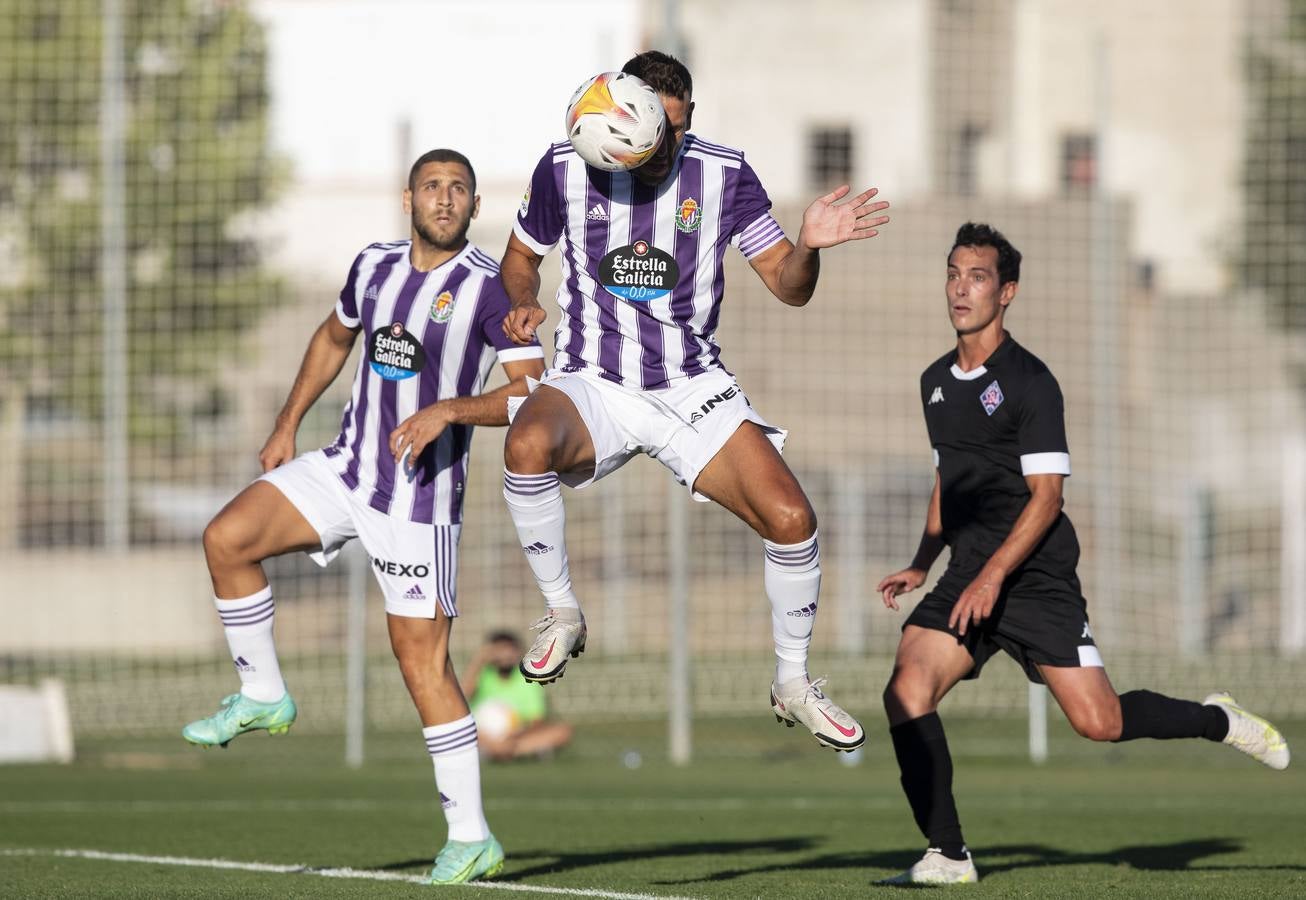 Fotos: El Real Valladolid se lleva el Trofeo de Zaratán en los penaltis (2-2)