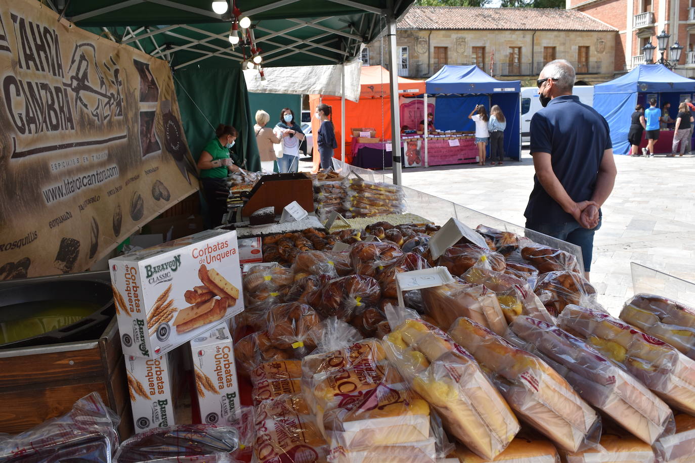Después de que se cancelase el año pasado por la pandemia, vuelve la feria con menos vendedores y sin actividades paralelas