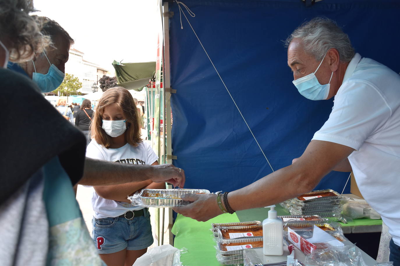 Después de que se cancelase el año pasado por la pandemia, vuelve la feria con menos vendedores y sin actividades paralelas