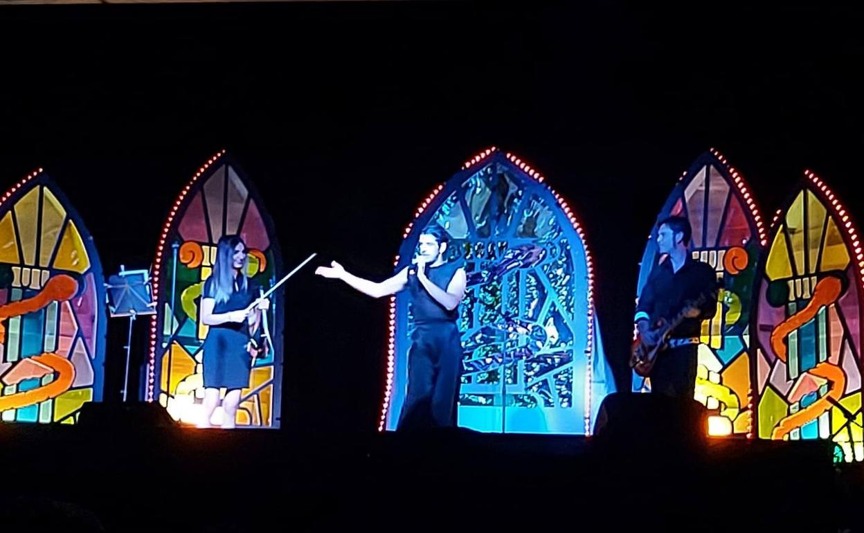 Un momento del concierto ofrecido en la noche del pasado jueves en Fuentes de Béjar.