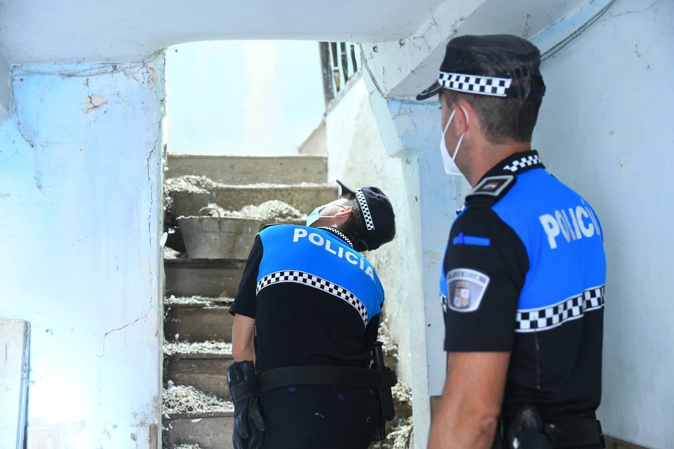 Fotos: La Policía Local de Tordesillas busca a al anciano desaparecido en el antiguo hospital Mater Dei