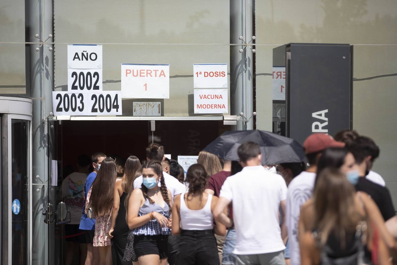 Fotos: Vacunación masiva contra la covid de los jóvenes de entre 17 y 19 años en Valladolid